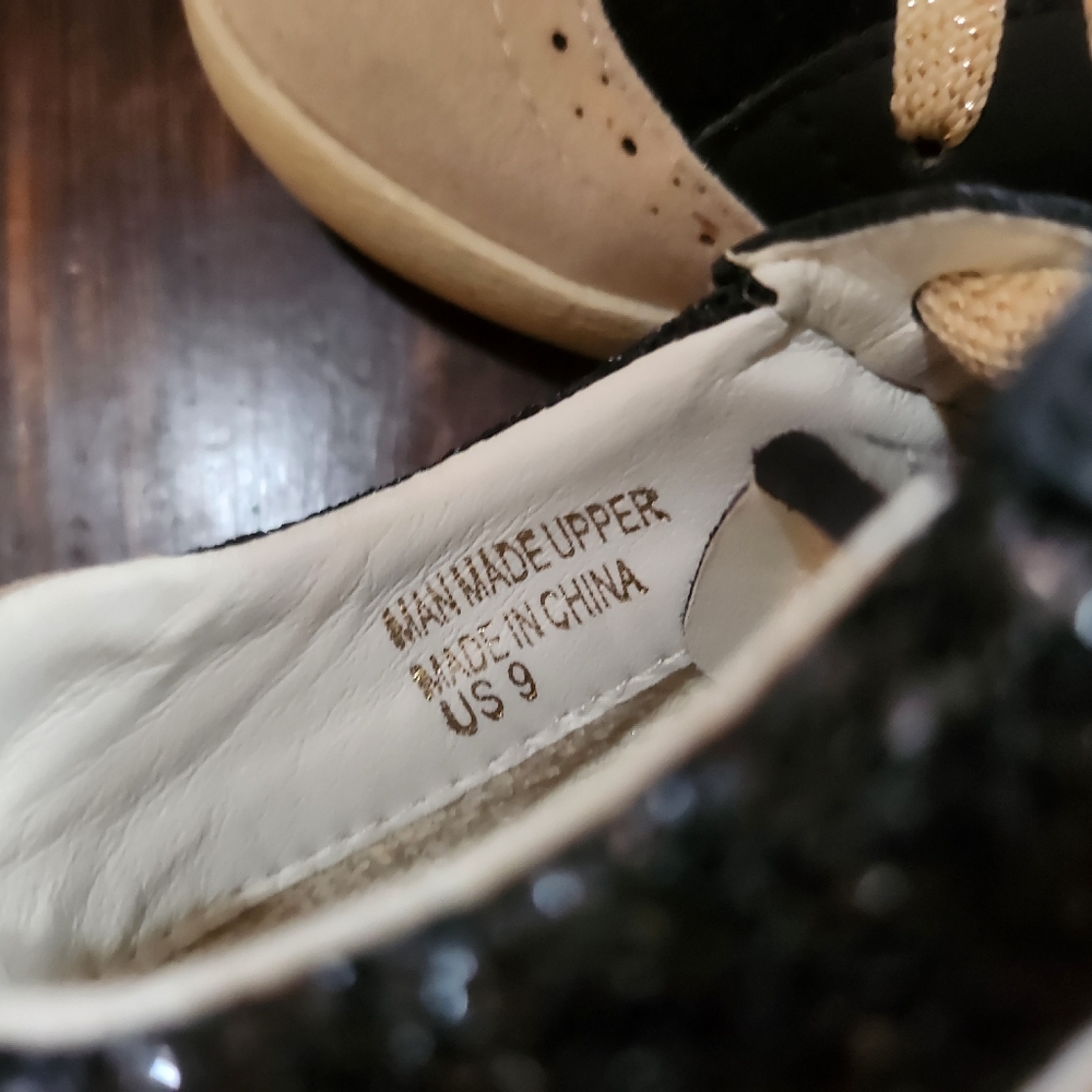 Shoes - Picture 7 of 7